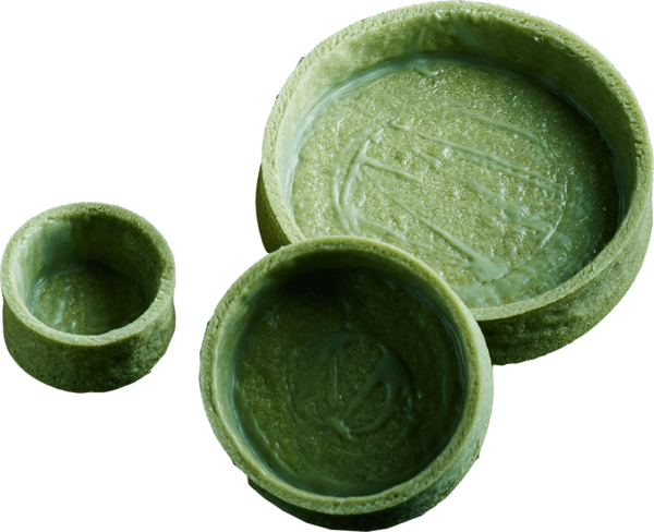 LARGE ROUND GREEN TEA FLAVOUR TART WITH COATING