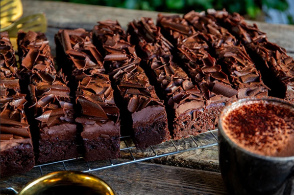 Vegan Double Chocolate Fudge Tray Cake 1 x 18 ptn Fz